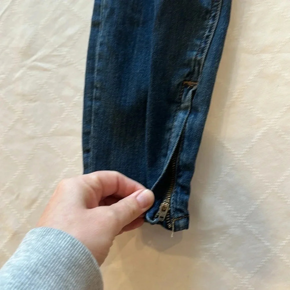 Pistola Jeans Womens Size 28 Destroyed Ankle Zip Skinny Slim Leg Stretch EUC - Picture 2 of 7